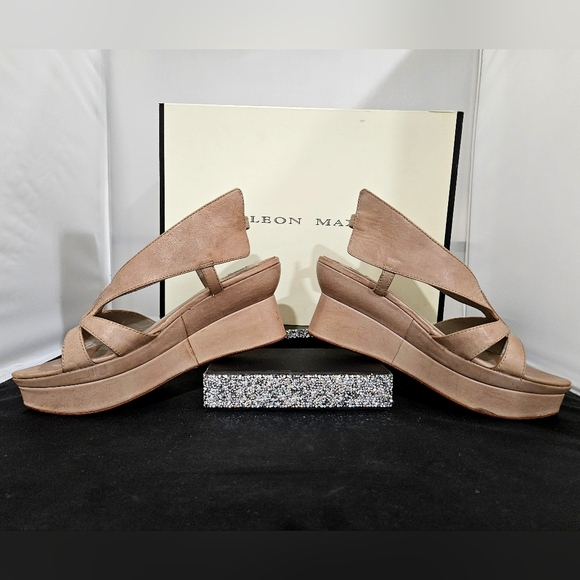 LEON MAX platform leather sandals 8.5 Bale taupe GUC tan statement shoes - Picture 3 of 16